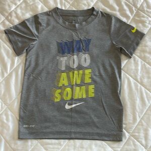 Boys size 7 under armour tee